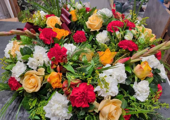 Hommage floral respectueux et délicat